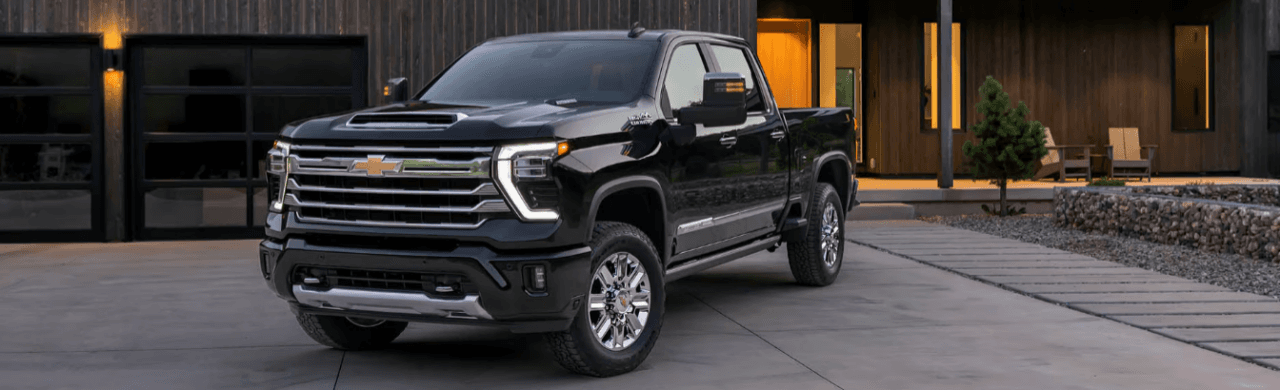 Chevy Silverado 1500 vs. Silverado HD: Best Work Trucks for Surprise, Arizona