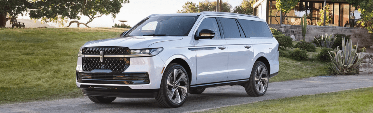 Lincoln Navigator Comfort Review: Is the ActiveGlide Tech Worth the Premium?